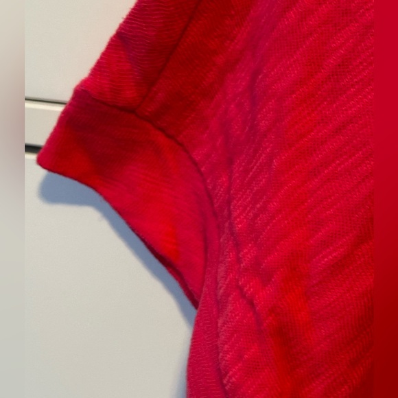 Universal thread from target Red scoopneck NWT top size XL - Picture 6 of 7